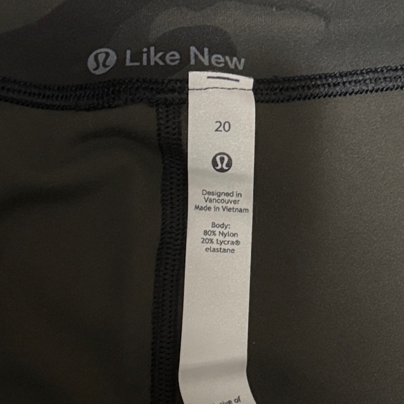 Lululemon Athletica Camouflage Leggings Size 20 - Picture 4 of 5